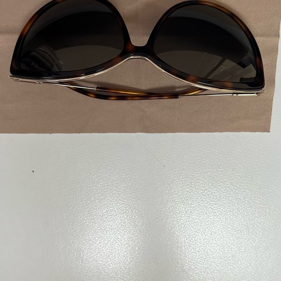 Pre Loved - Picture 3 of 4